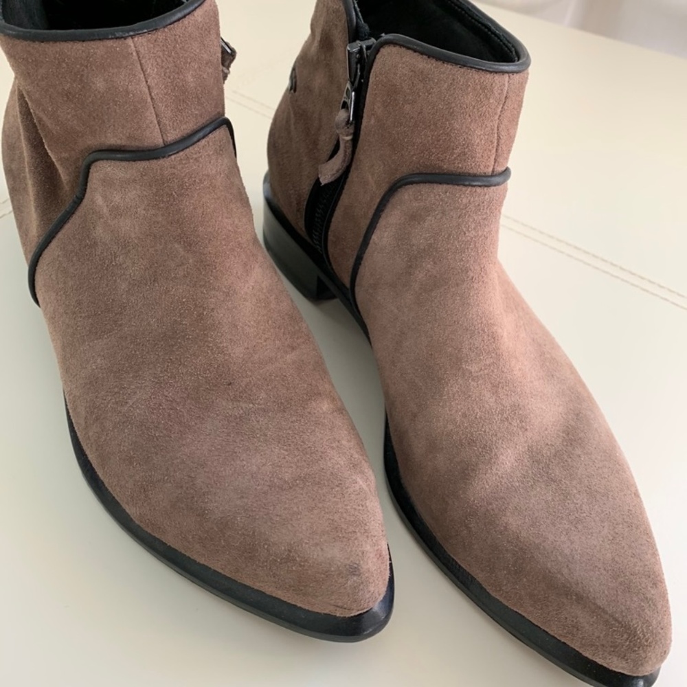 Women's Rag & Bone flat leather booties 37 1/2